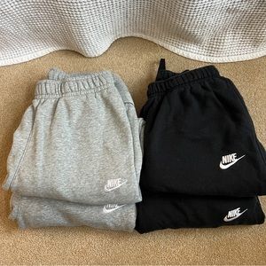 4 pair Nike men’s sportswear club fleece pants/joggers medium 2 grey and 2 black